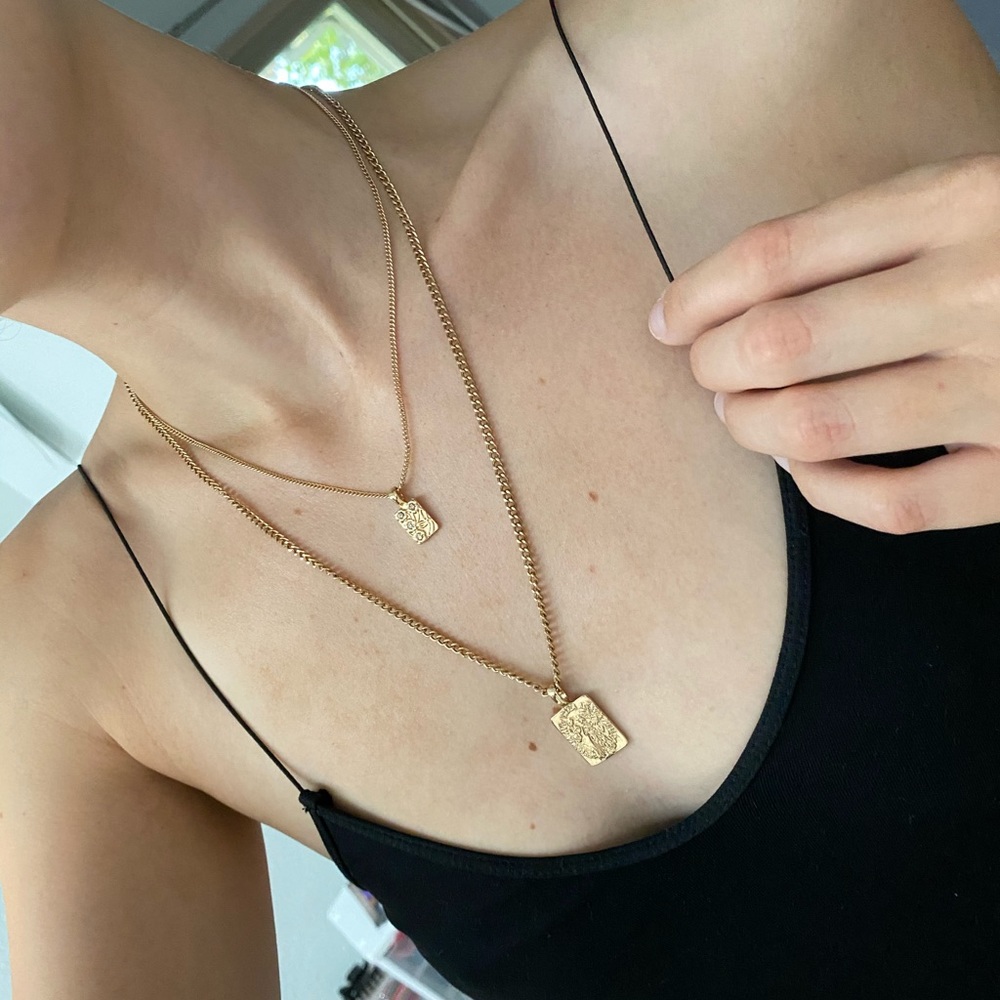 Gold chain coin necklace set